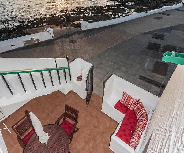 Luxury Beach Ocean Views 公寓